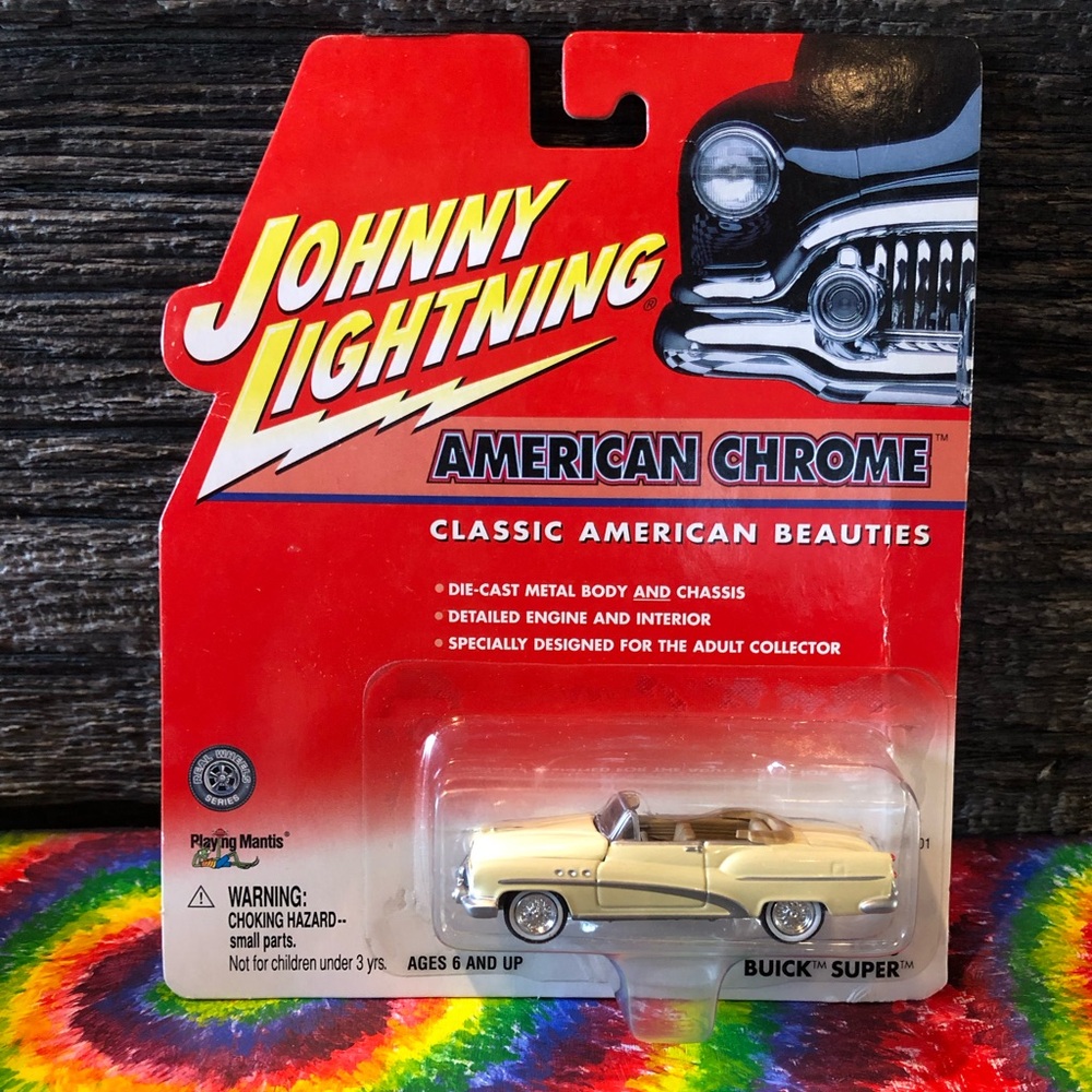 Johnny Lightning American Chrome 1953 Buick Super cream convertible die cast ‘01